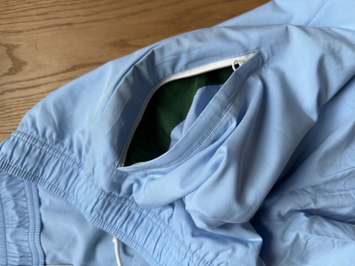 Lacoste Pantaloni: Lacoste Trackpants hellblau – Usato da Düdingen venduto da kleidungsmarktplatz 3
