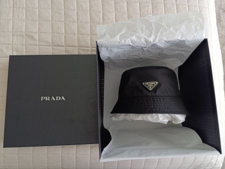 Prada Bucket Hat Schwarz, Grösse S, Top Zustand