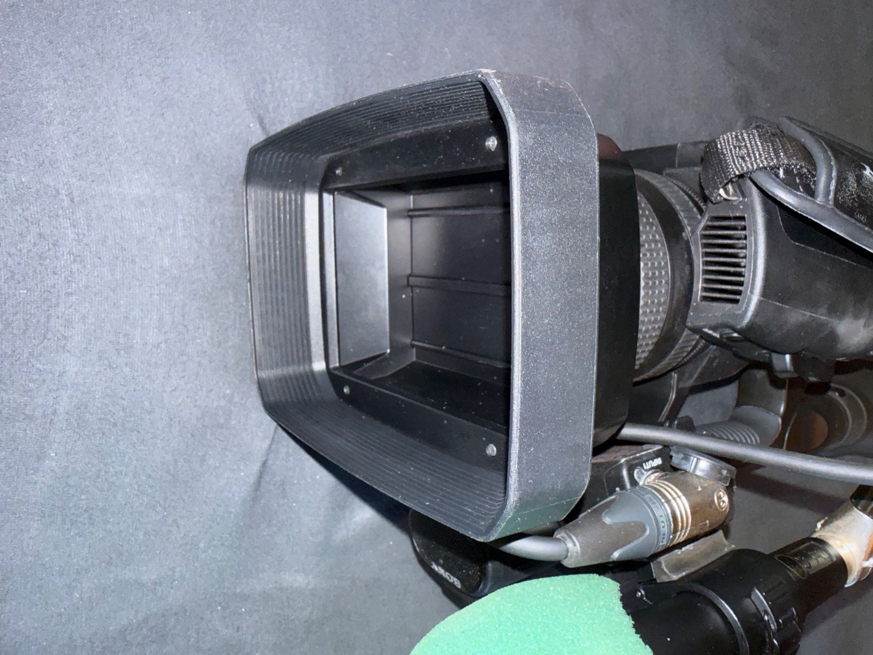 Sony Camcorder: Sony FDR AX1 4K – Gebraucht aus Full-Reuenthal von lucky-connect 3