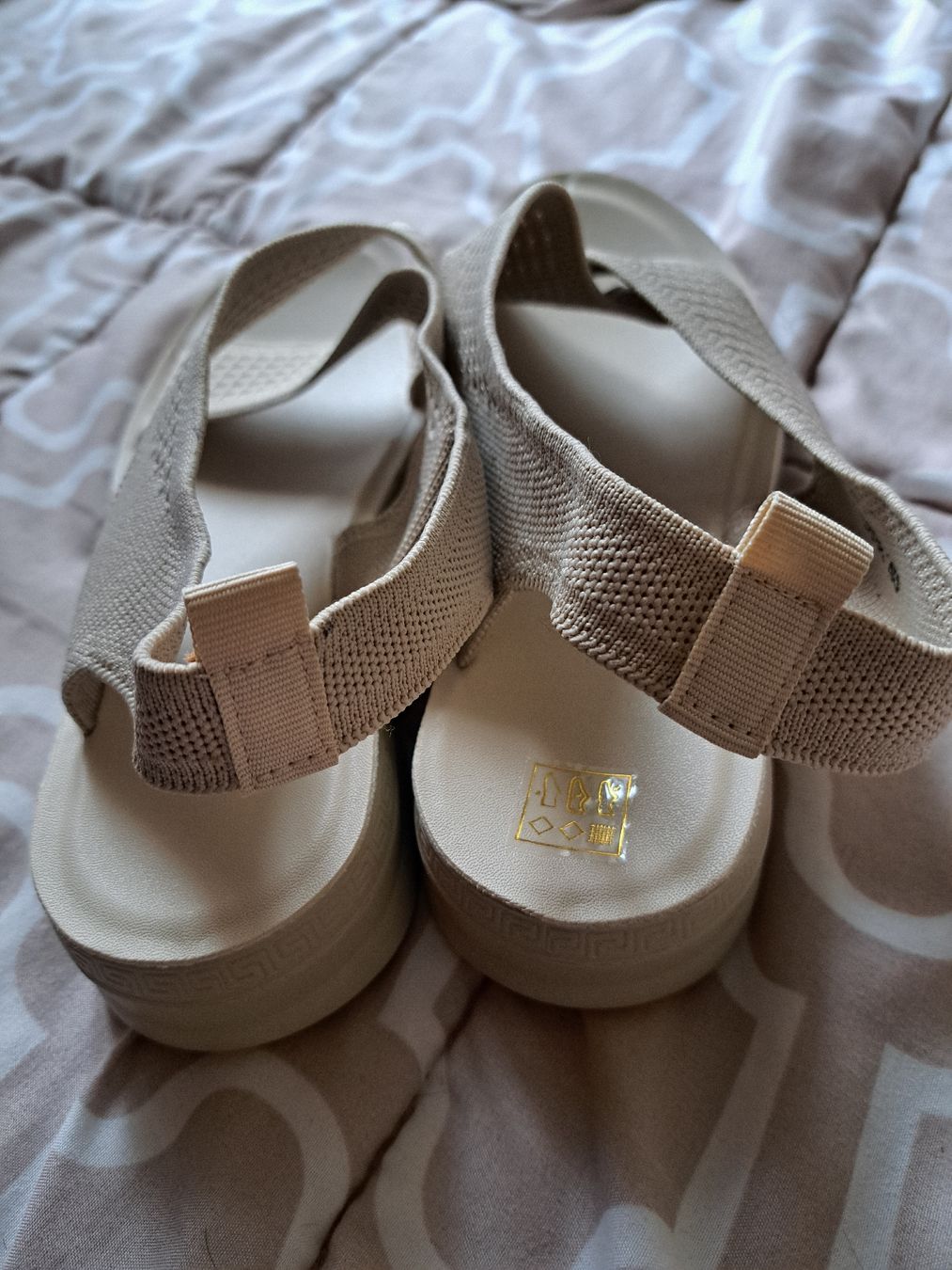 Scarpe da donna: Sommer-Sandalen Gr. 40 Beige bequem – Nuovo (secondo la descrizione) da Zufikon venduto da Dysundas 2