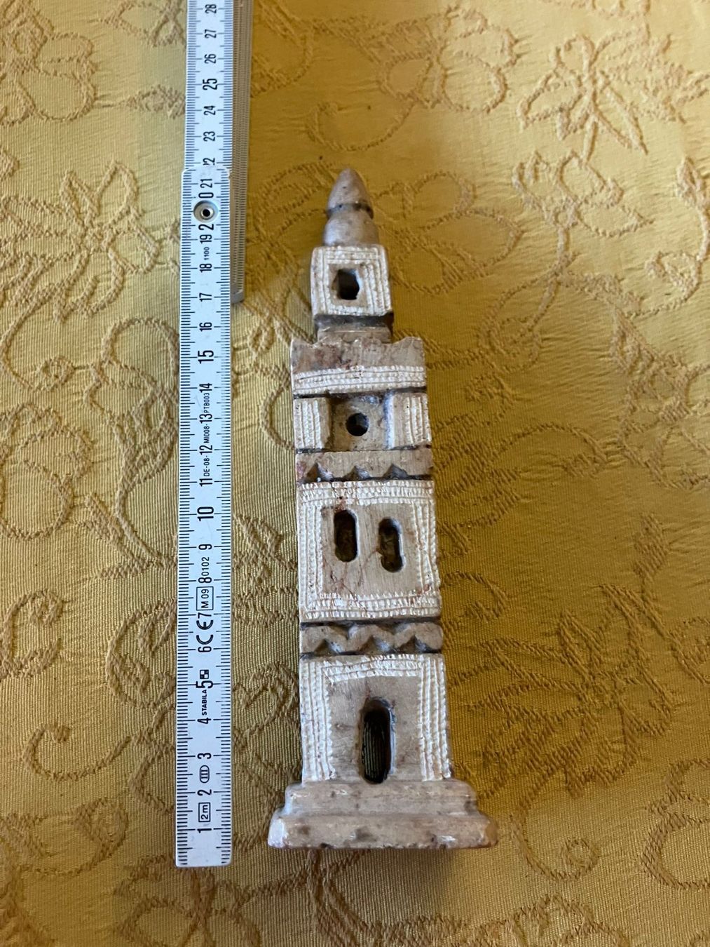 Statuette: Statuetta costruzione etnica – Usato da Melano venduto da H-Sara 1