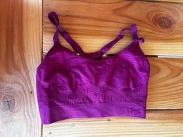 Under Armour Sport BH, Lila, Grösse M, Neuwertig!