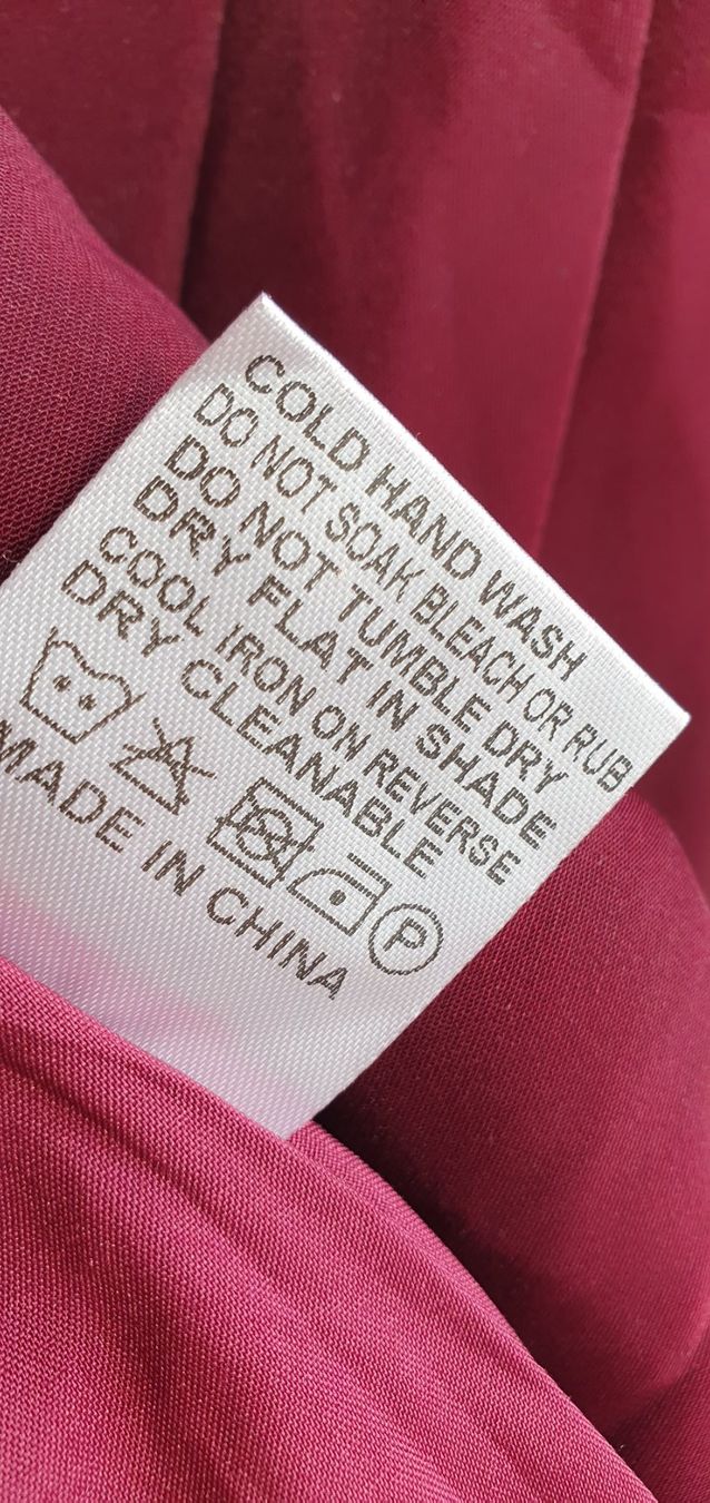 Vestiti: Kleid Mossmann bordeauxrot Grösse 34 – Usato da Stansstad venduto da InStyle8 8