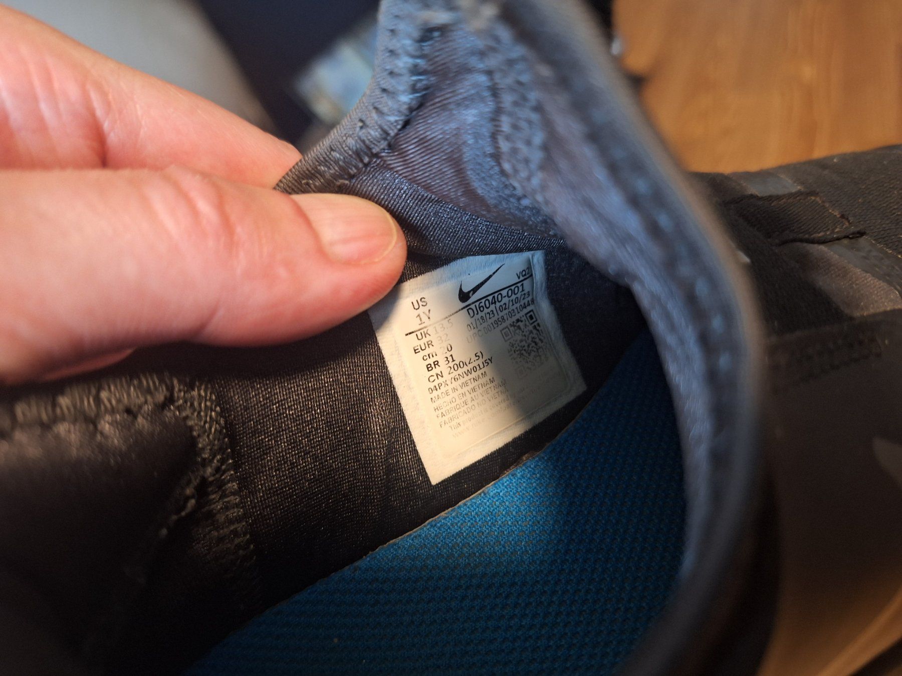 Nike Scarpe da uomo: Nike Performance FLEX RUNNER 2 UNISEX 32 – Usato da Herrliberg venduto da linavogt 4