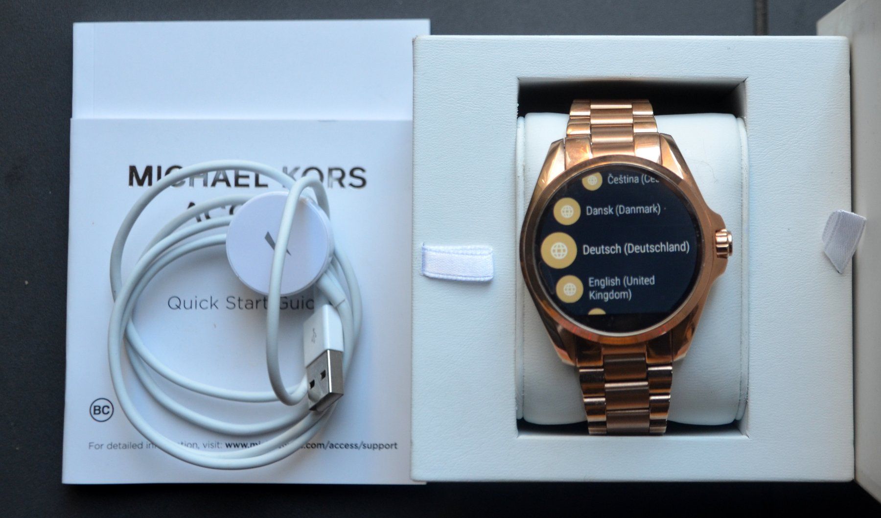 Michael Kors Smartwatch: Michael Kors Bradshaw Touchscreen Smartwatch – Usato da Collonges venduto da arashee