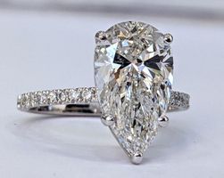 -20% RABATT: 18Kt Solitär 4.01ct pear-cut + 0.2ct