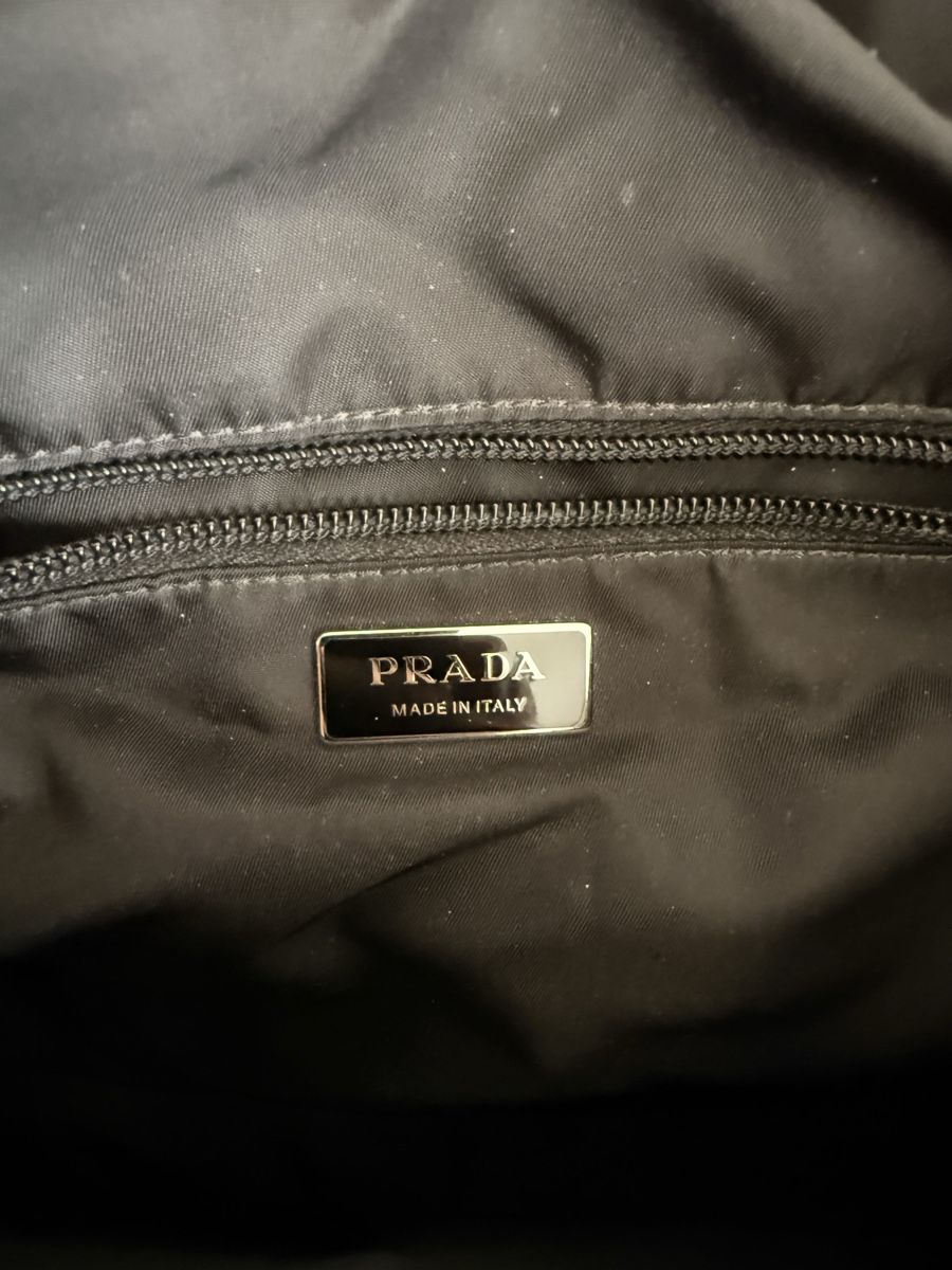 Prada Borse: Prada Traveller Schultertasche aus Re-Nylon – Usato da Zürich venduto da elsa382991 3