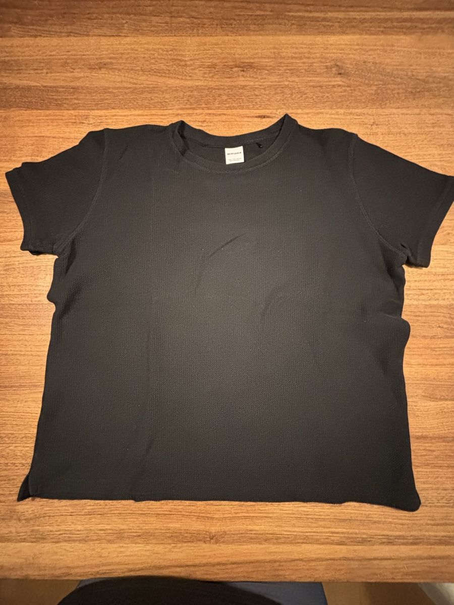 T-Shirts: Tshirt schwarz L  – Gebraucht aus Kesswil von Branca-01