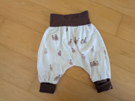 Baby Hose Pinguine Motiv Grösse 62 super Zustand