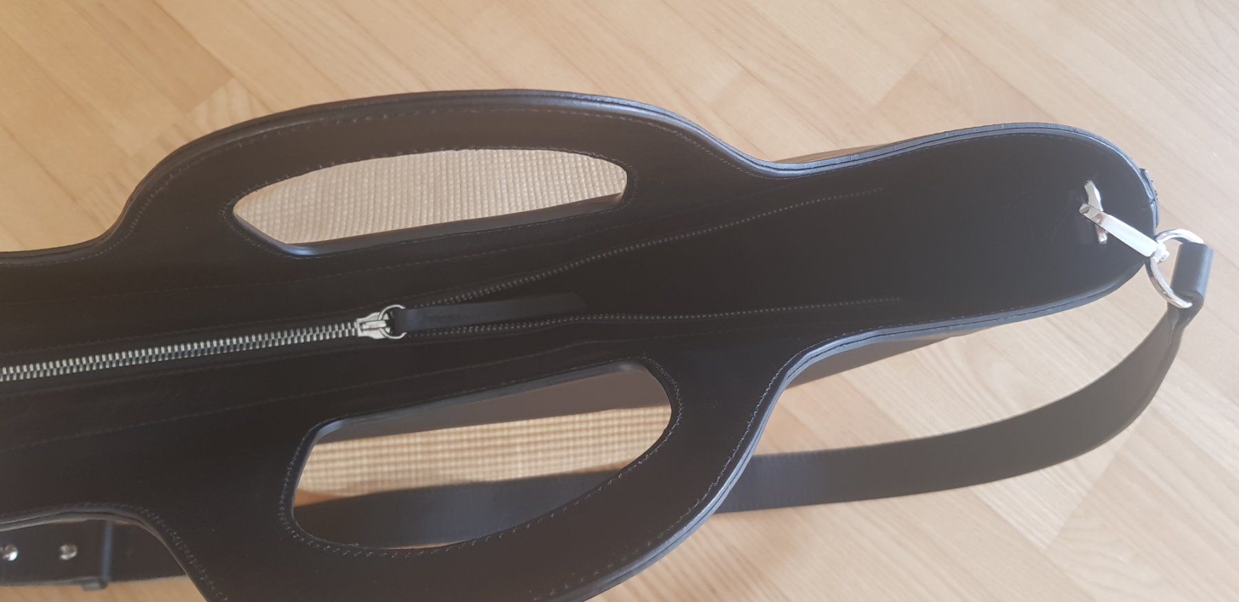 Mango Taschen für Damen: Ledertasche von MANGO – Neu (gemäss Beschreibung) aus Eichberg von Land-Ei 1