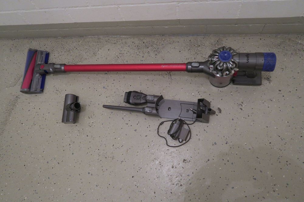 Dyson v6 Total Clean Handstaubsauger Kaufen auf Ricardo