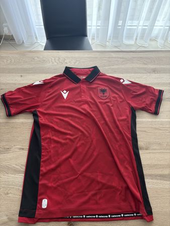Albanien Fussballtrikot Macron Grösse S neu mit Etikett