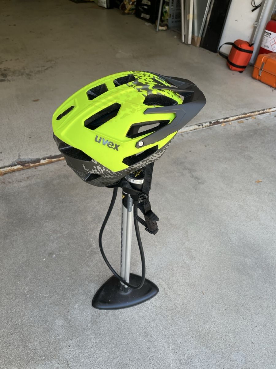 Uvex Helme: Velohelm velopumpe – Gebraucht aus Veltheim AG von mollilove 4