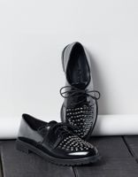 Chaussures Bershka noires à clous - Taille 38