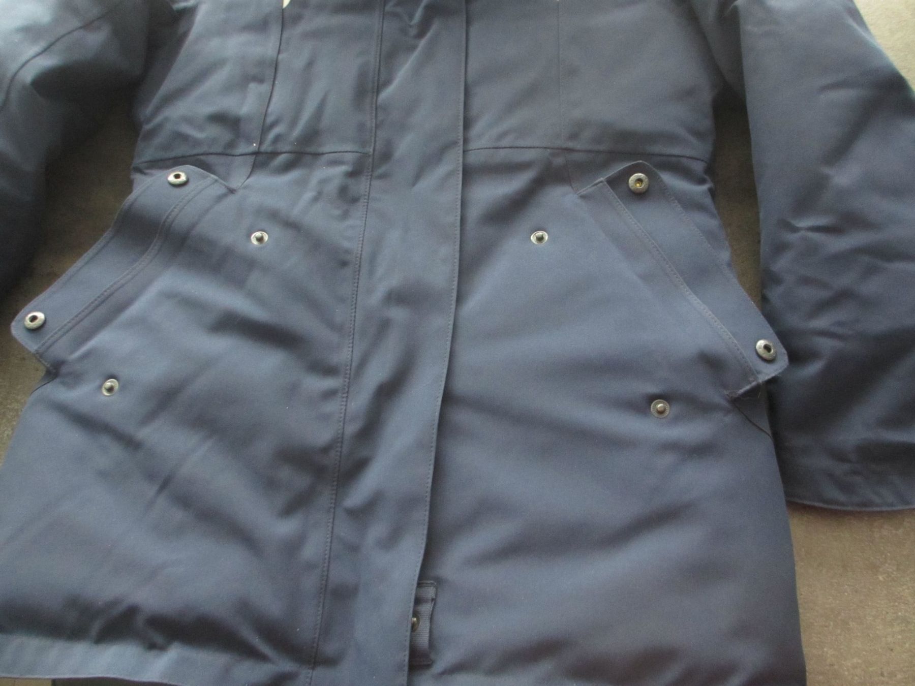 Decathlon Giacche & Cappotti: Quechua Winterjacke, warm gefüttert, – Usato da Gebenstorf venduto da Pickup8 1