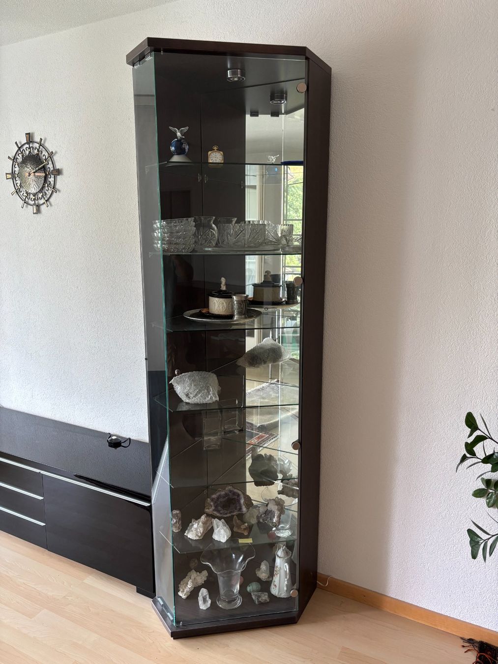 Vitrines: Glasvitrine – D'occasion à Aesch ZH par rcg987