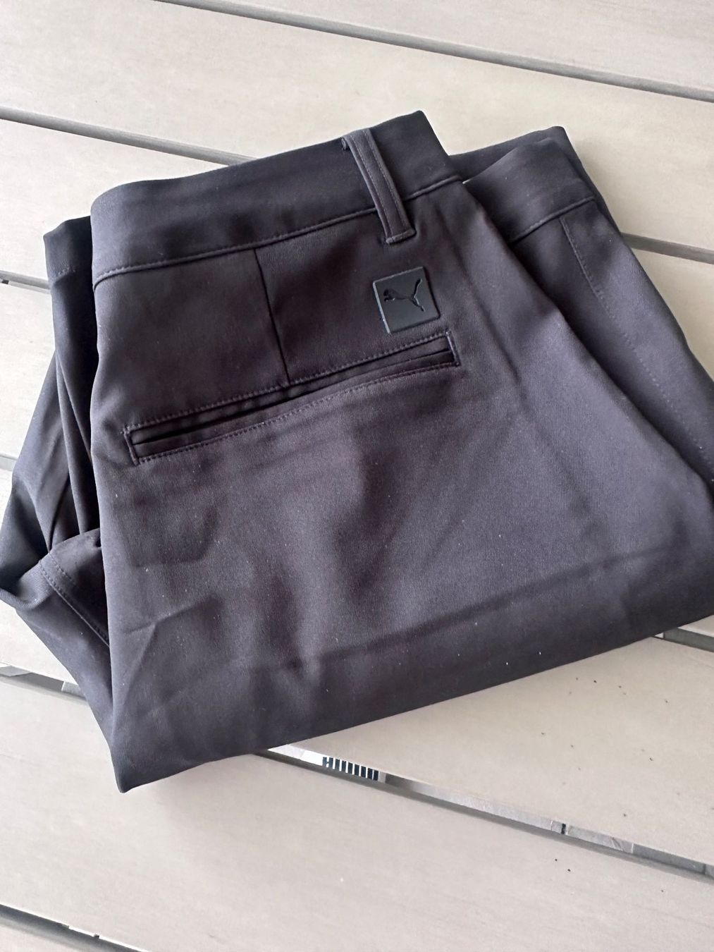 Puma Pantaloni: Puma Golfhosen Herren - Grösse 32" - Schwarz – Nuovo (secondo la descrizione) da recherswil venduto da Leuenberger_Lohn 2