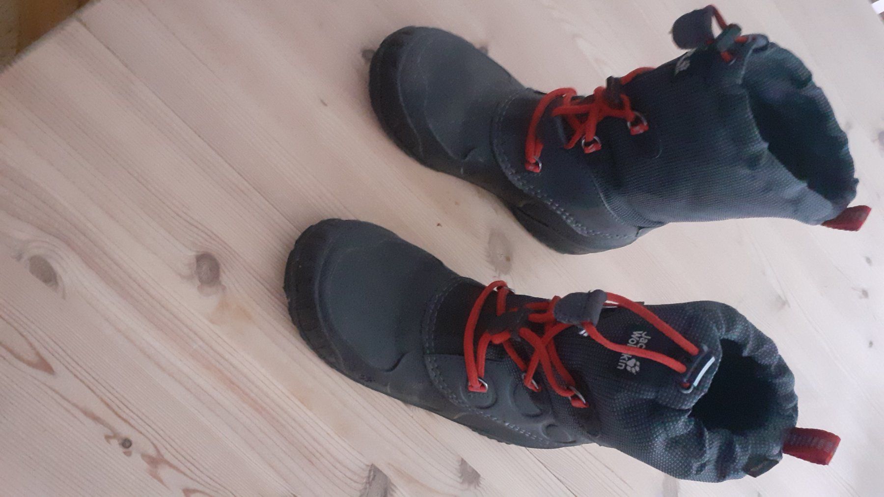 Scarpe da uomo: Winterschuhe "Jack Wolfskin" Gr. 35 – Usato da Chur venduto da Blackbook 1