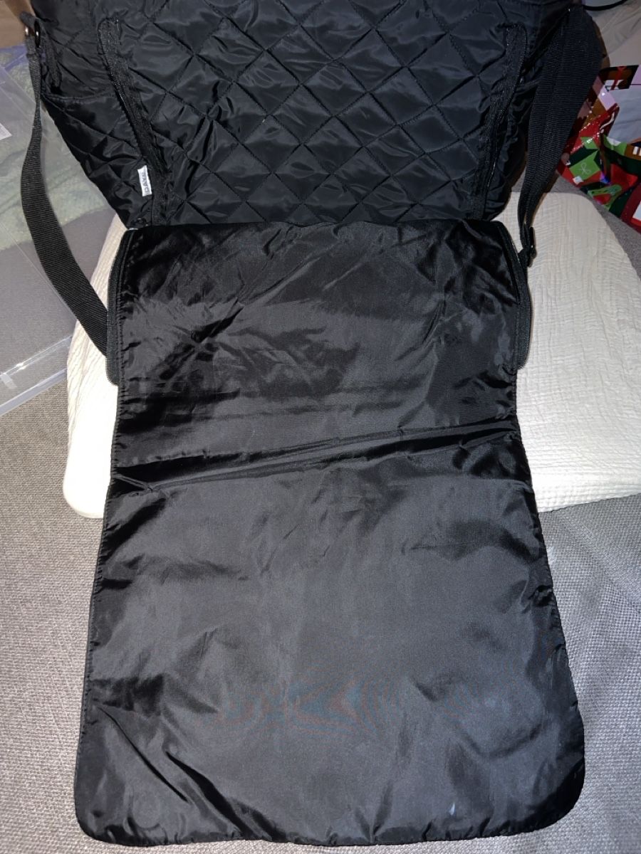 Taschen für Damen: Wickeltasch mit Steppmuster – Gebraucht aus Adliswil von sch_pl69 3