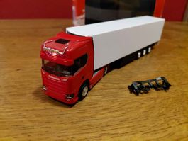 Herpa Scania CS rot mit Kühlauflieger 1:87
