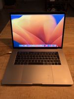 MacBook Pro 15 pouces, 2017, Intel Core i7, 16 Go RAM,