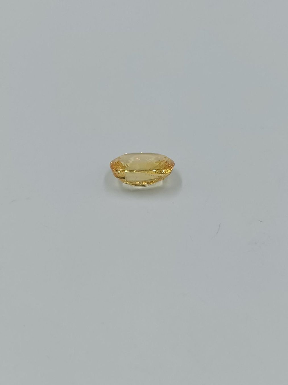 Pietre preziose: 1 GELBER  SAPHIR, 17.93 CT. – Usato da Luzern venduto da EdiGem 6