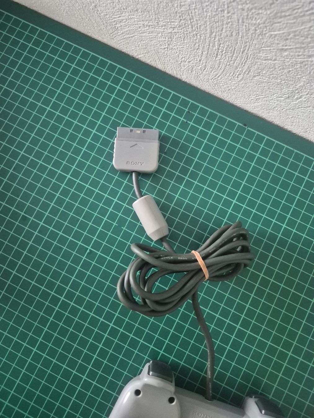 Sony Controller: Vintage Sony PlayStation 2 Controller-PS2,  PS1  – Gebraucht aus Meyrin von Retro-GZ 2