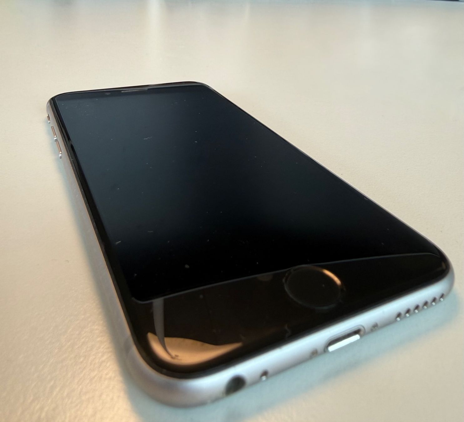 Apple Handys / Smartphones: Apple iPhone 6s mit Zubehör – Gebraucht aus Zug von 8911 4