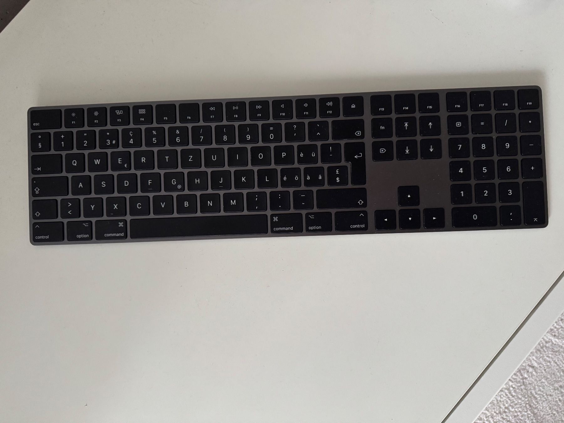 Apple Tastaturen: Apple Magic Keyboard - Space Grey – Gebraucht aus Aarburg von JJSHOP