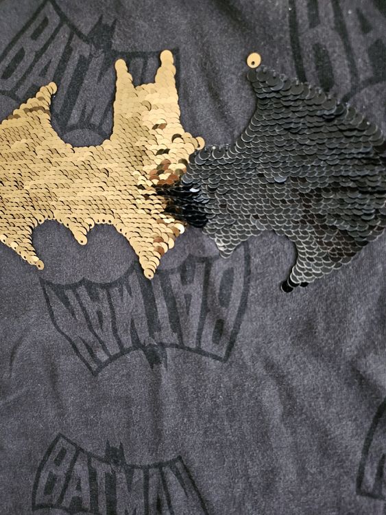 H&M Camicie, T-shirt & Polo: Batman Pailletten Langarmshirt Gr. 104 – Usato da Rapperswil SG venduto da dslemer 2