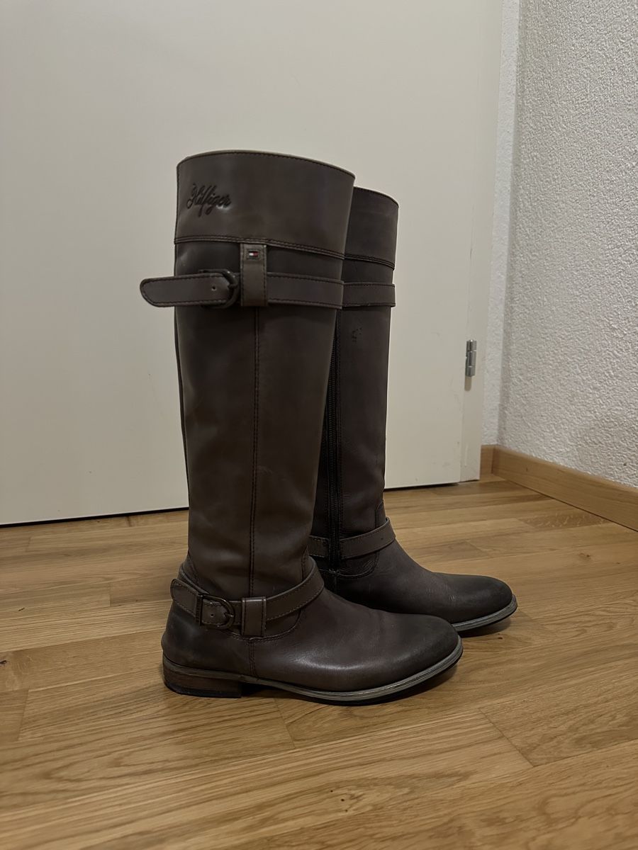 Tommy Hilfiger Scarpe da donna: Tommy Hilfiger Lederstiefel, Gr. 38 – Nuovo (secondo la descrizione) da Bolligen venduto da Bluejean1