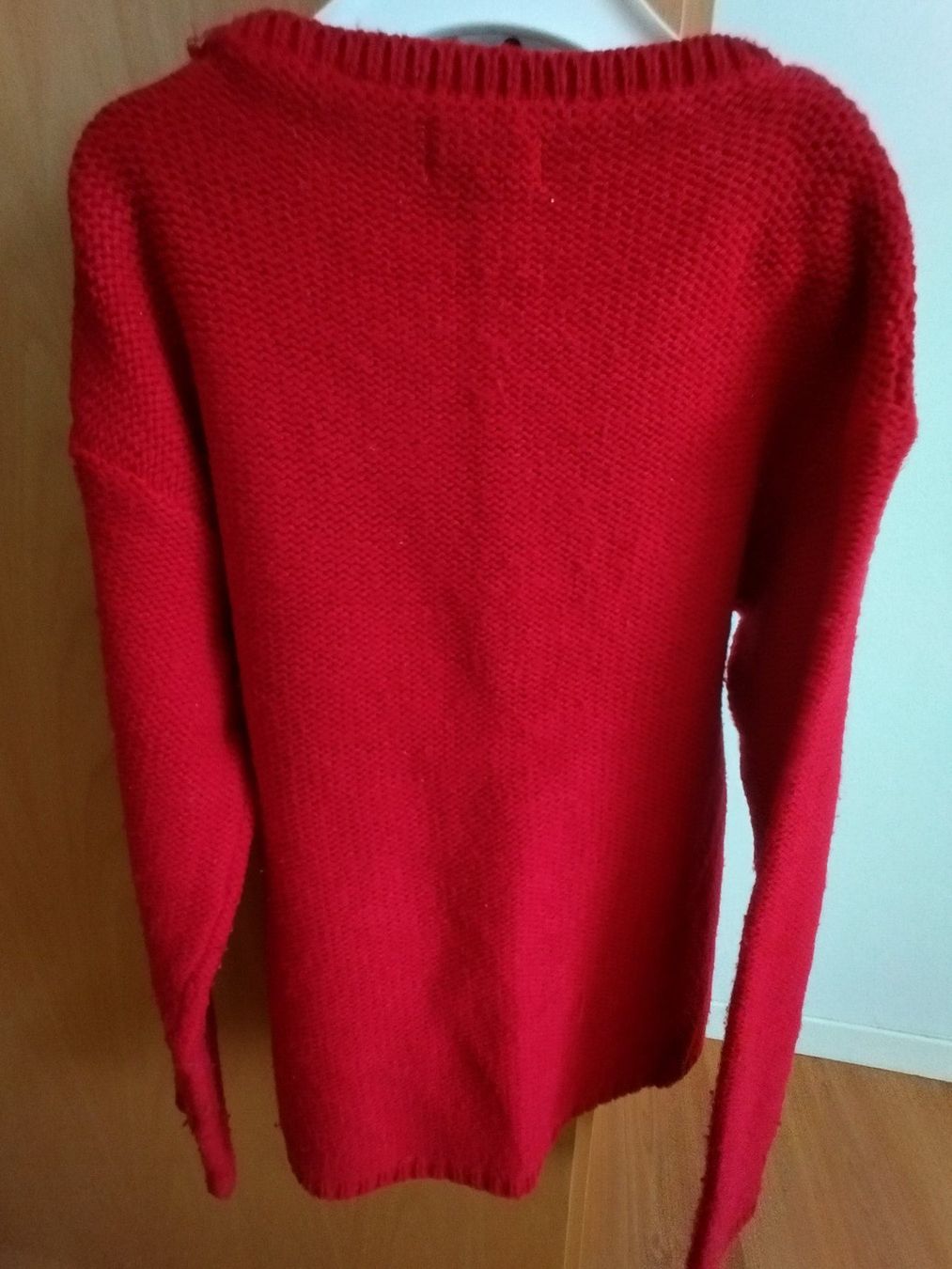Maglioni & Felpe: warmer festlicher roter Pullover mit Stern Mädchen, 134 -140 – Usato da Densbüren venduto da TutaLarsen 1