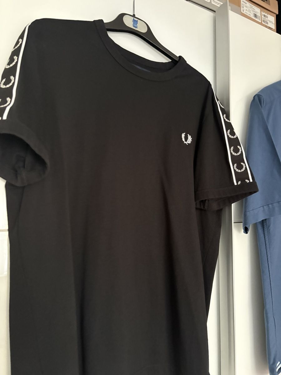 Fred Perry Lotti di vestiti: Fred Perry Shirt and t-Shirt – Usato da Wallisellen venduto da ntroulis80 7