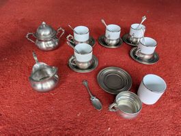Service à café en porcelaine et étain pour 6 personnes
