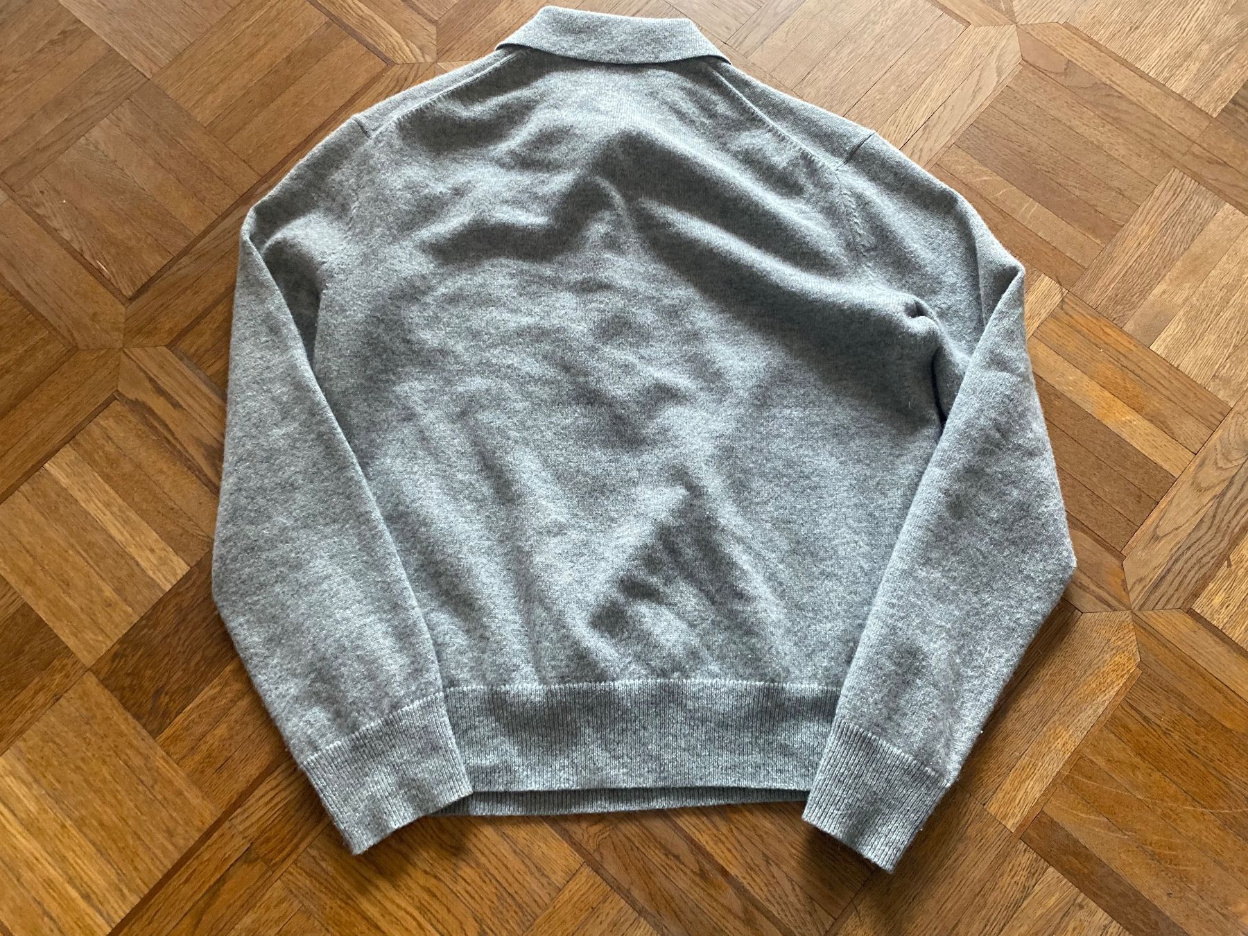 Maglioni & Felpe: Kaschmir Pullover grau von EVERLAINE – Usato da Zürich venduto da reg_gzn5 4