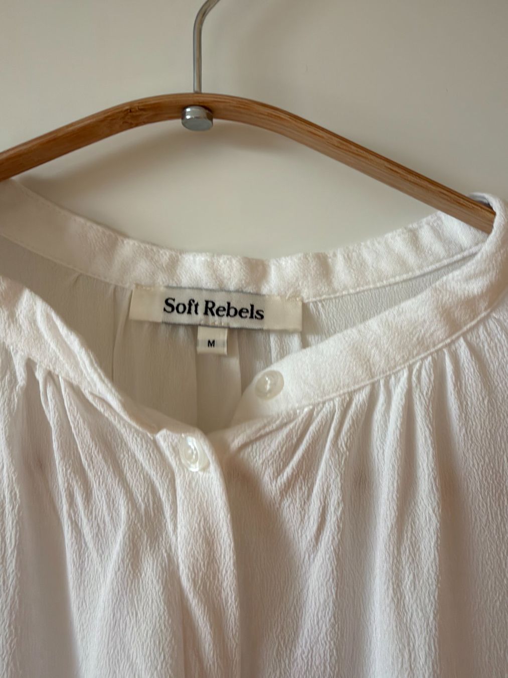Blusen: Soft Rebels Bluse weiss, EcoVero-Viskose, Gr. M – Gebraucht aus Neukirch an der Thur von foundby. 2