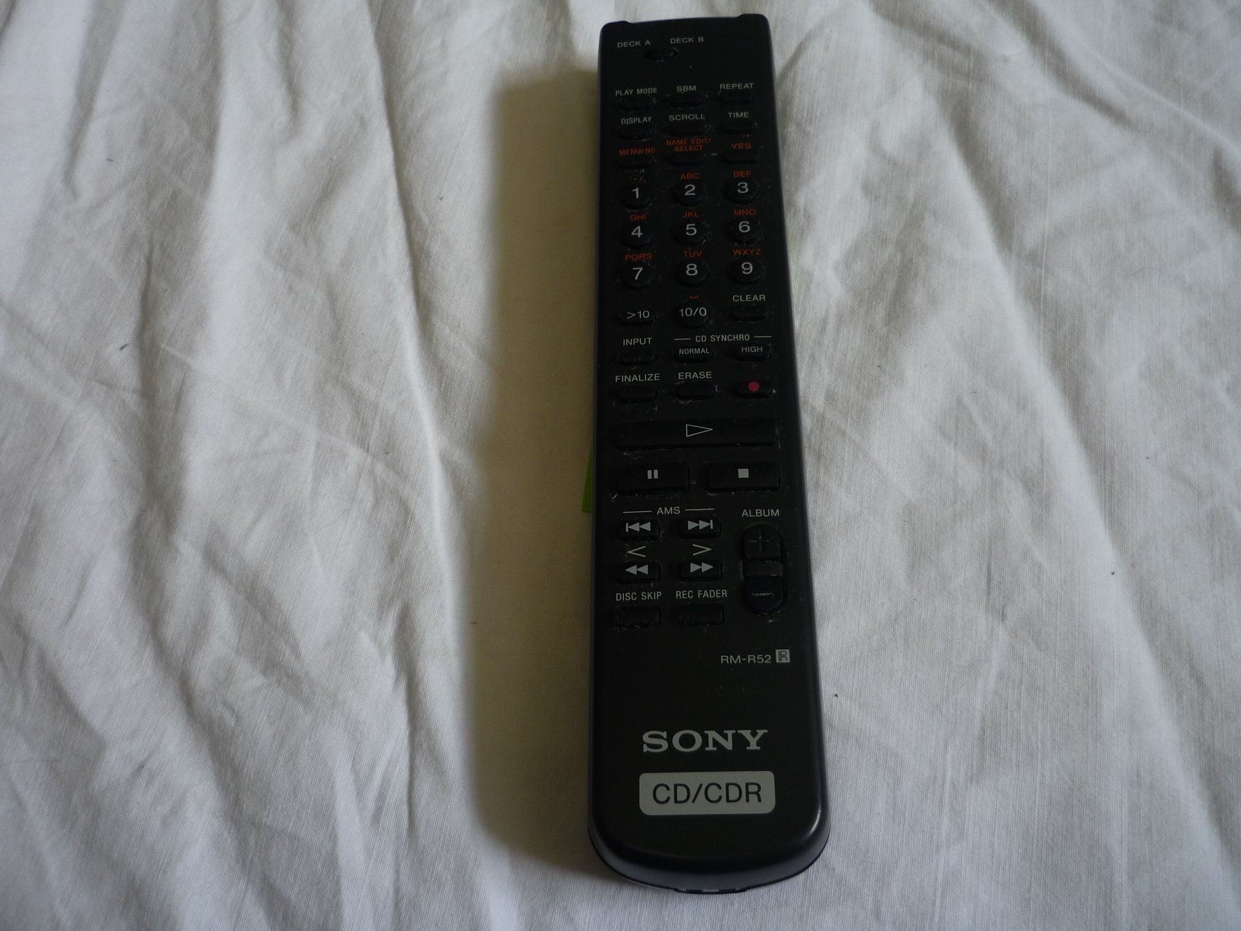 Sony Fernbedienungen: Sony Audio System CD Player Fernbedienung - RM R52 – Gebraucht aus Beringen von Flatretriever