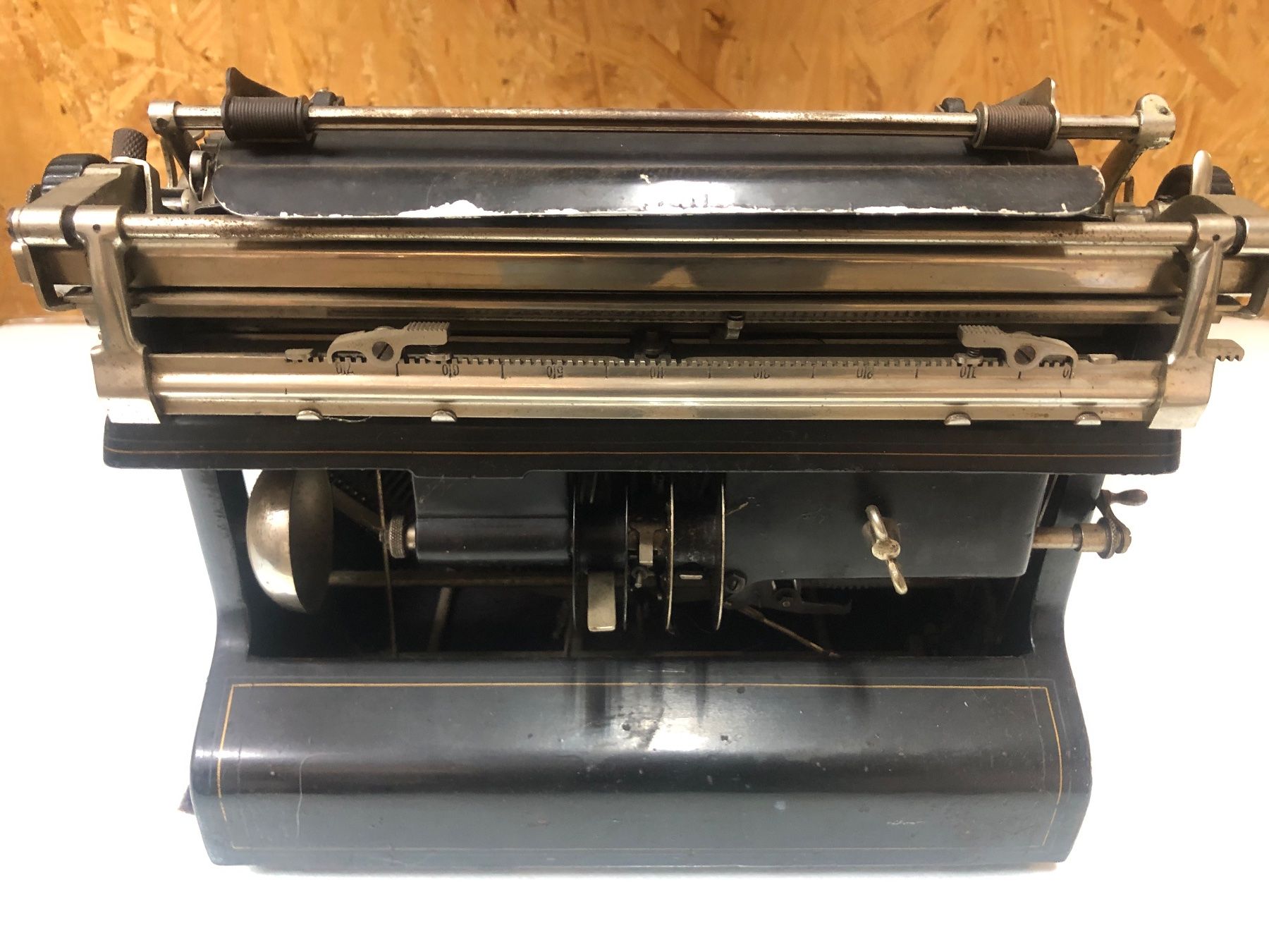 Macchine da scrivere: Schreibmaschine Smith Premier No. 10, Abdeckung fehlt – Usato da Brunnen venduto da Allerwaren 3