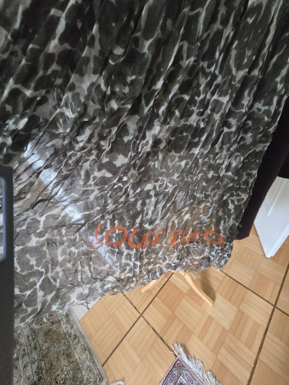 Louis Vuitton Foulard & Sciarpe: Louis Vuitton Stephen Sprouse Leopard Camouflage Schal – Usato da Bottmingen venduto da sandy_2 1