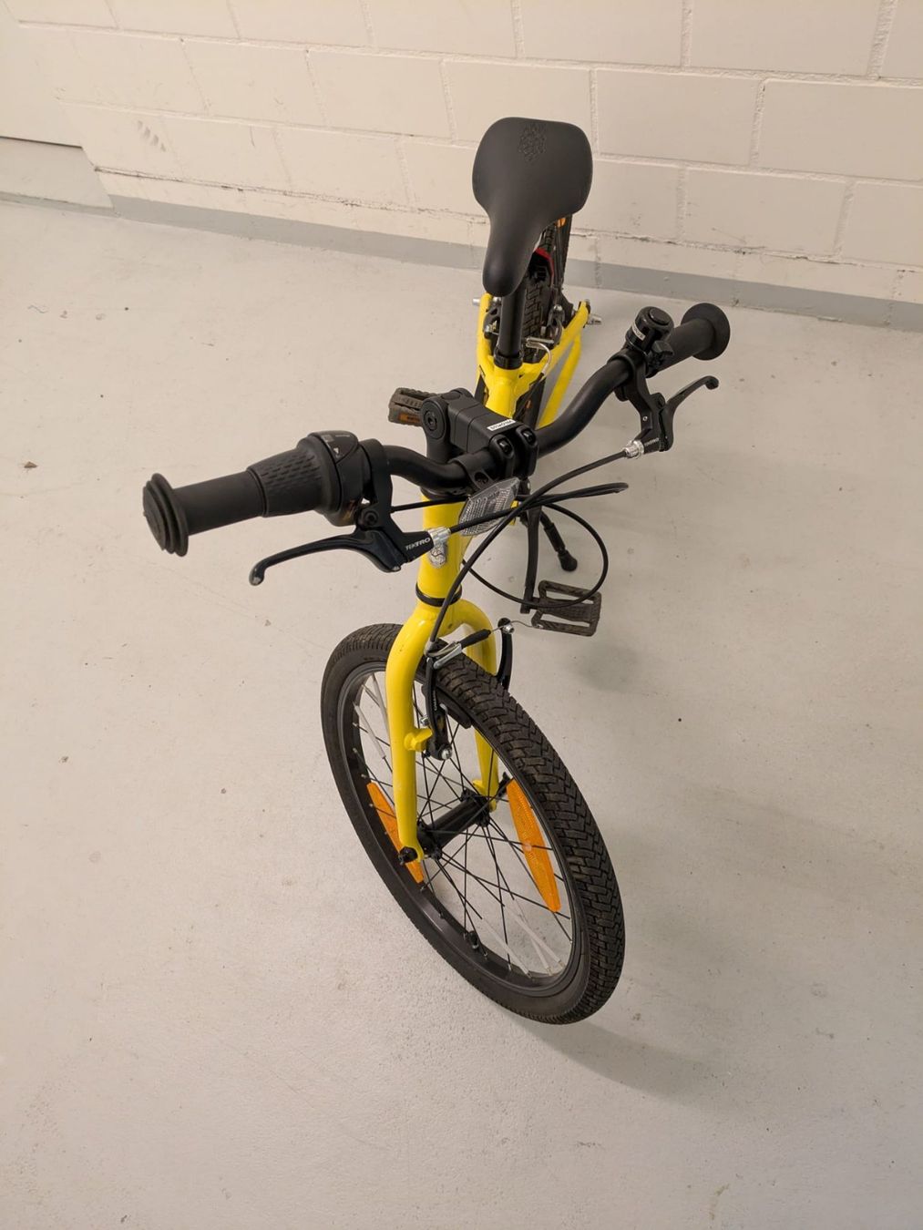 Flizzi Velos: FLiZZi 20 RIEMEN Kindervelo / gelb / 20 ZOLL – Gebraucht aus St. Gallen von Radiosuperaktiv 1