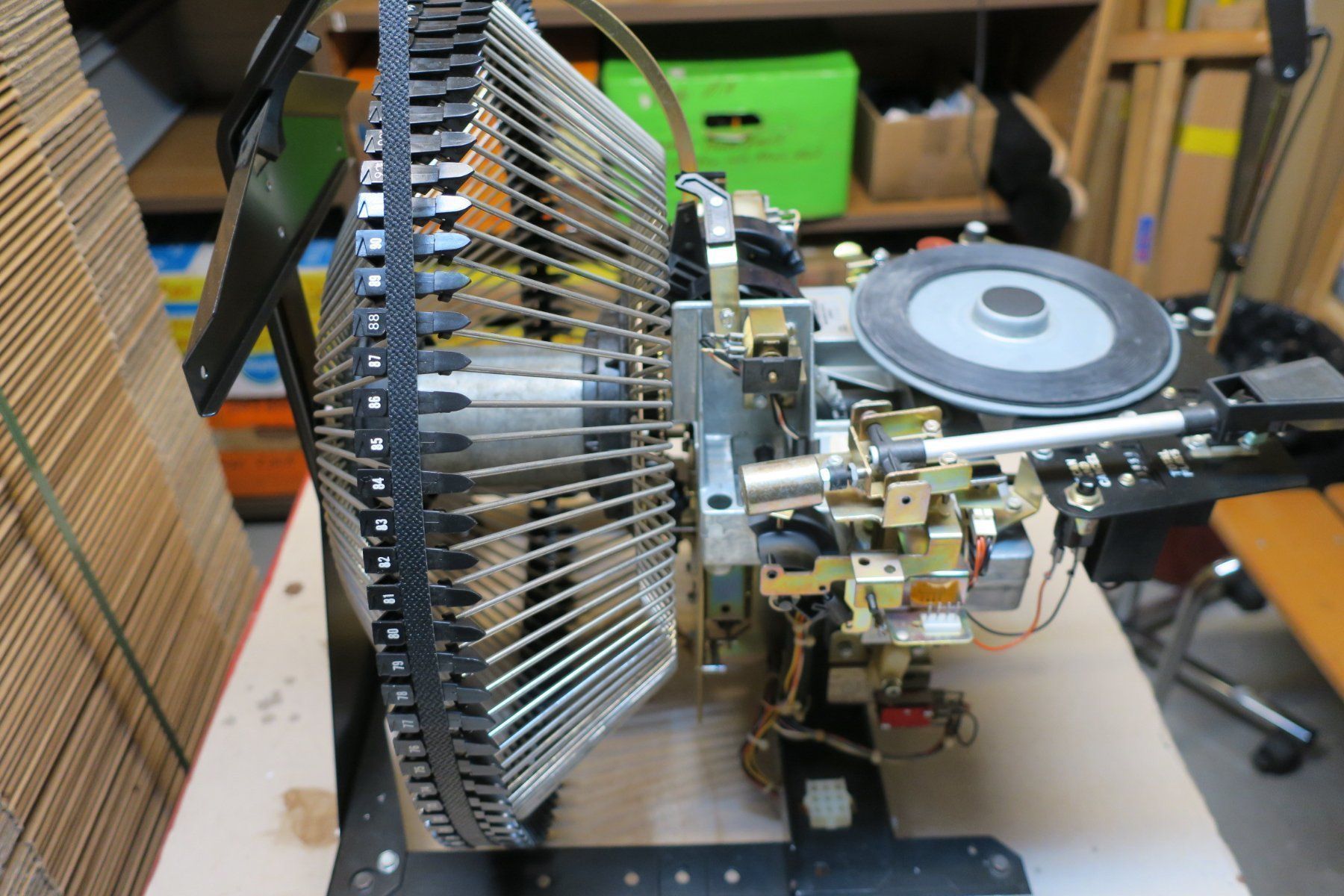 Jukebox: Jukebox AMI Vinyl 45er7" 100 Platten Gestell – Usato da Oberdorf NW venduto da hewi52 9