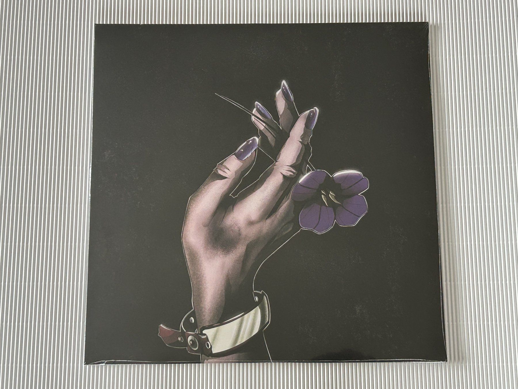 Dischi in vinile: REN - Violet's Tale (Special Edition, Trans Violet) – Nuovo (secondo la descrizione) da Untersiggenthal venduto da ZuMike