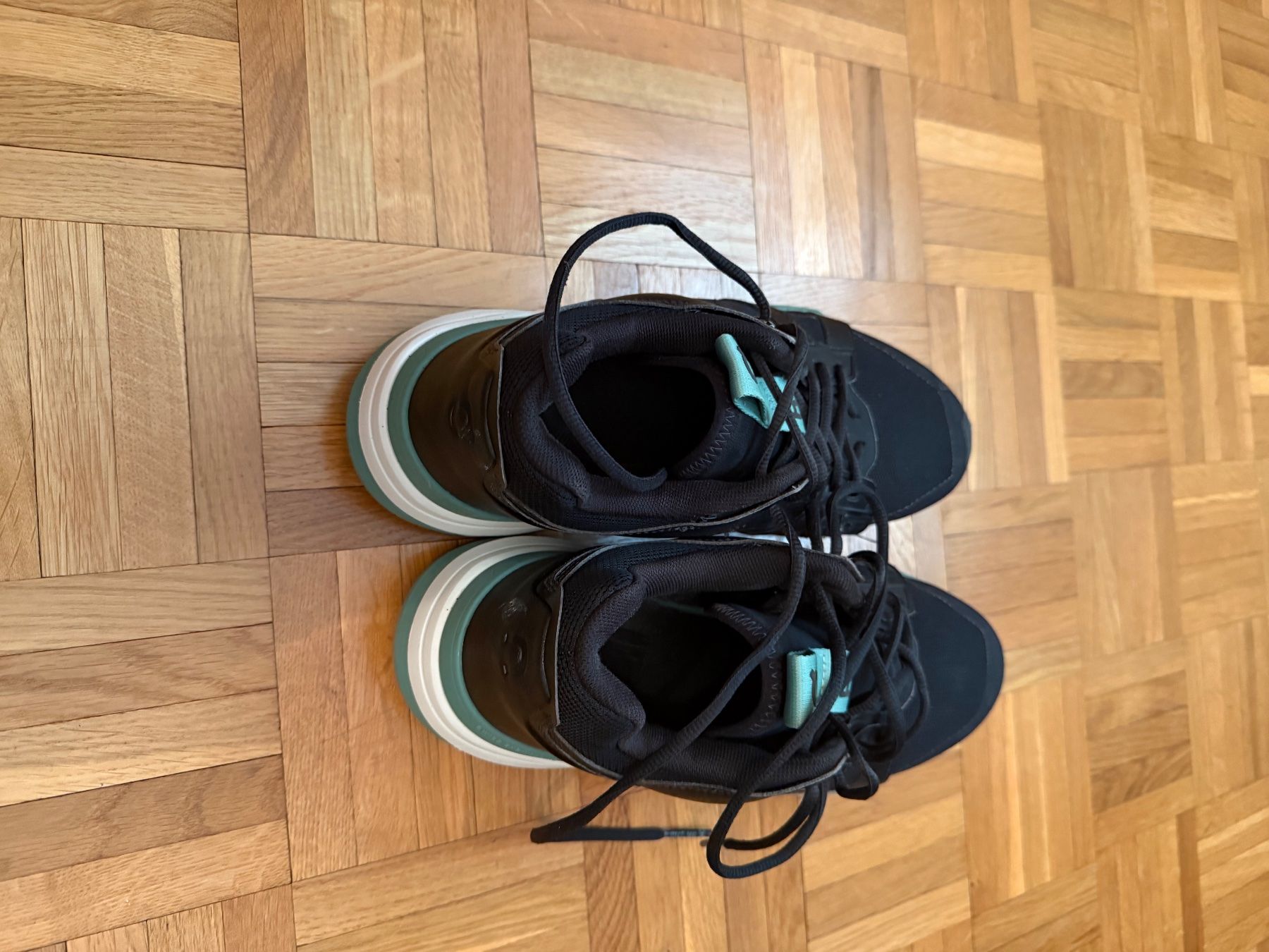 On Scarpe da uomo: Basket On The Roger (T.44) – Usato da Les Avanchets venduto da GG_ 1