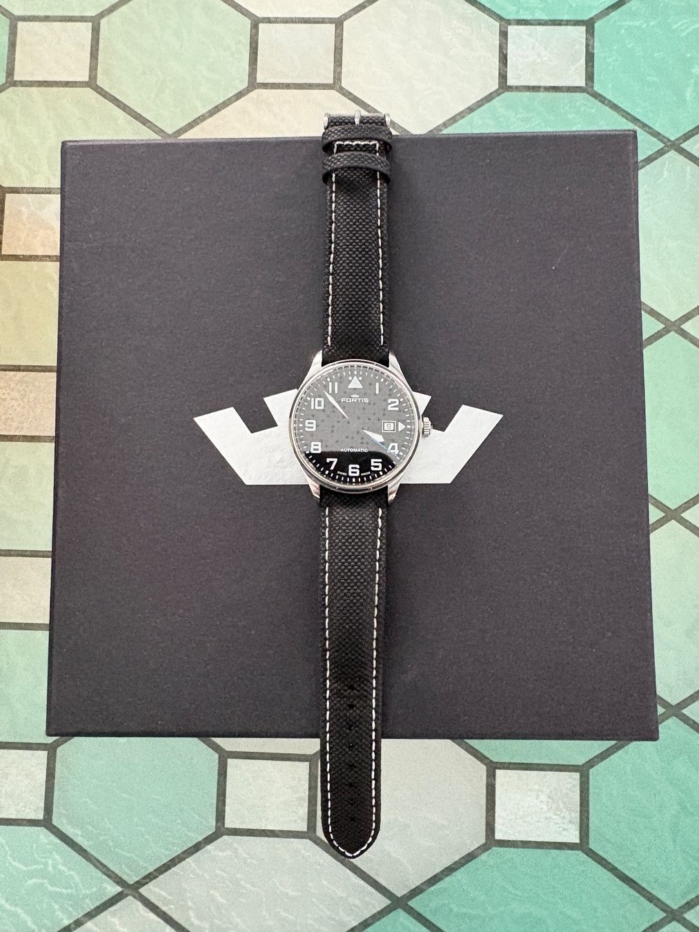 Fortis Montres: Fortis Pilot Classic Date – Neuf (Voir description) à Porrentruy par qwentoz 2