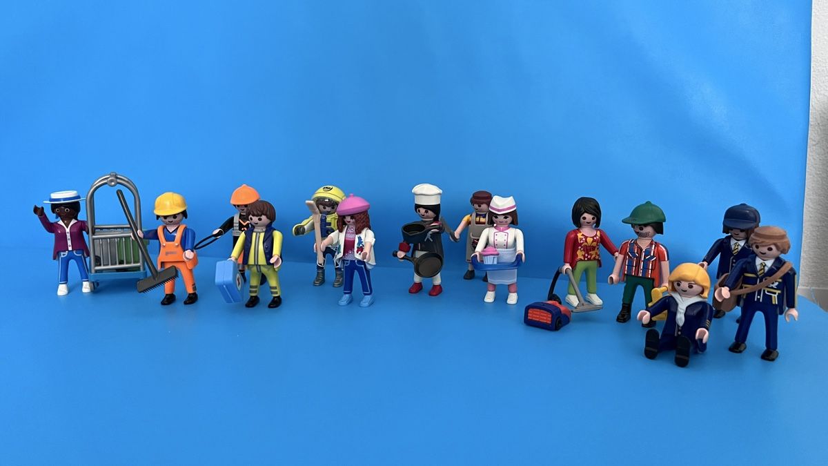 Playmobil Jouets: 14 Playmobil Figuren (Berufe) – D'occasion à Winterthur par Strubina