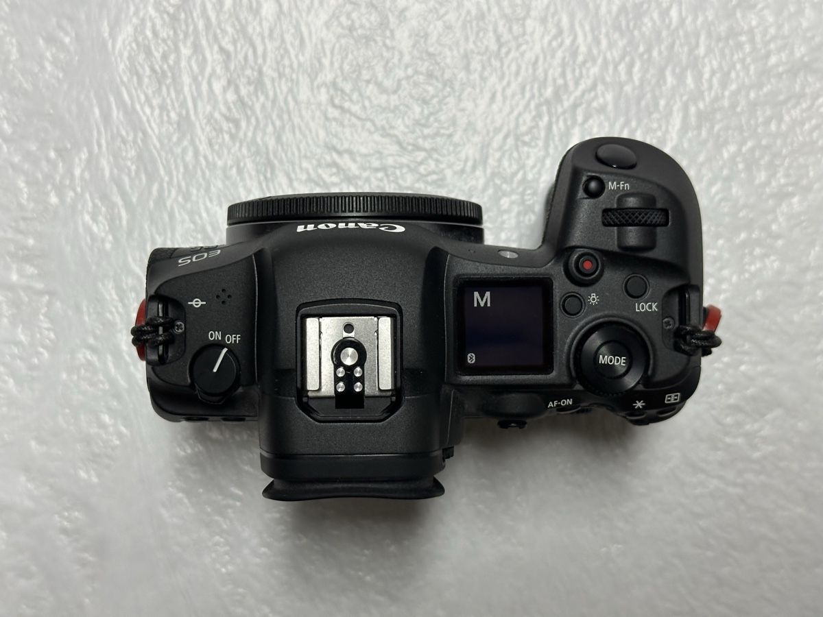 Canon Fotocamera: Canon EOS R5 | Set – Nuovo e nell'imballaggio originale da Flawil venduto da Ethereal_Edge