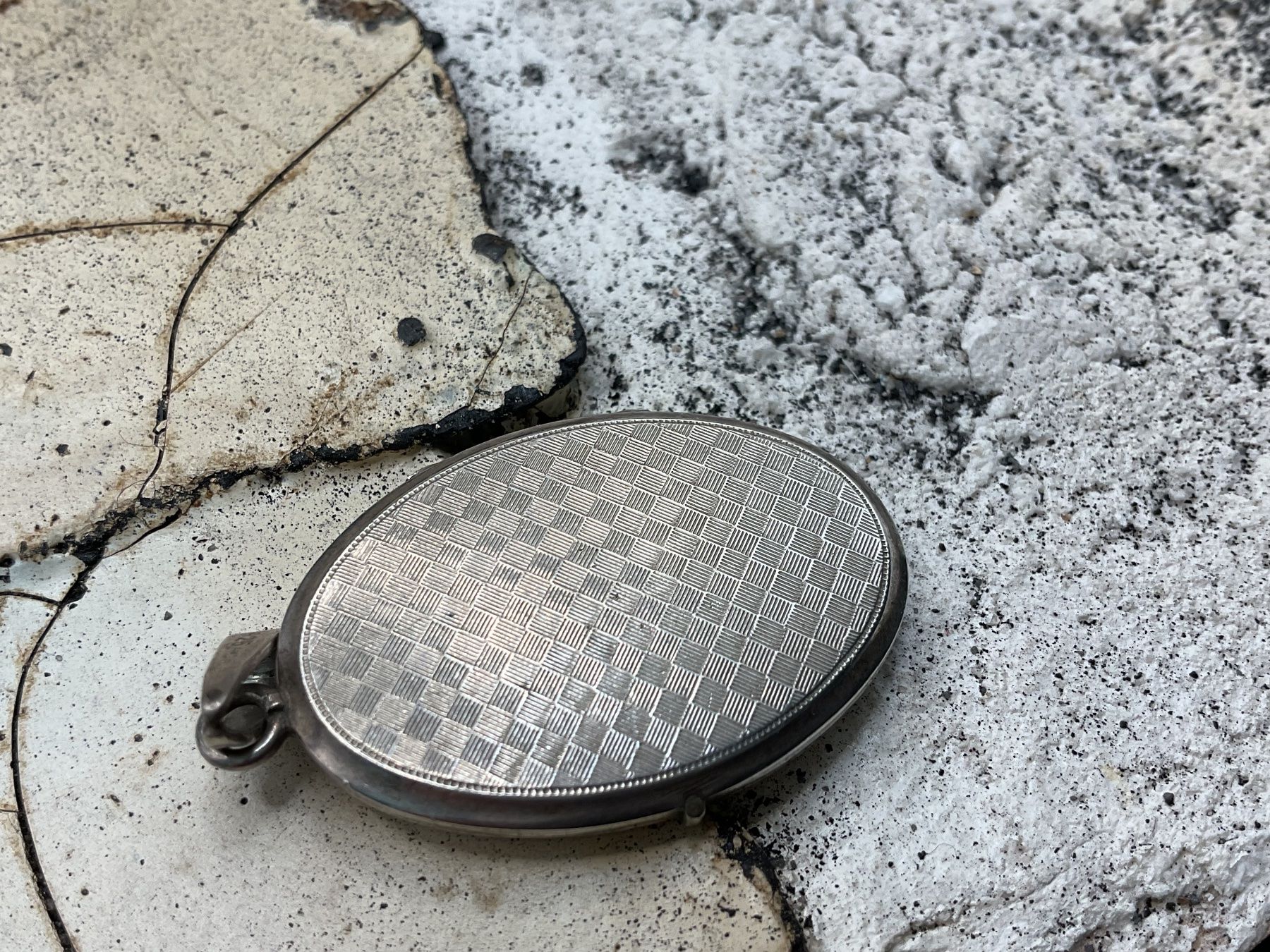 Ciondoli: Antikes Medaillon, Sterlingsilber – Usato da Luzern venduto da S.Kern01