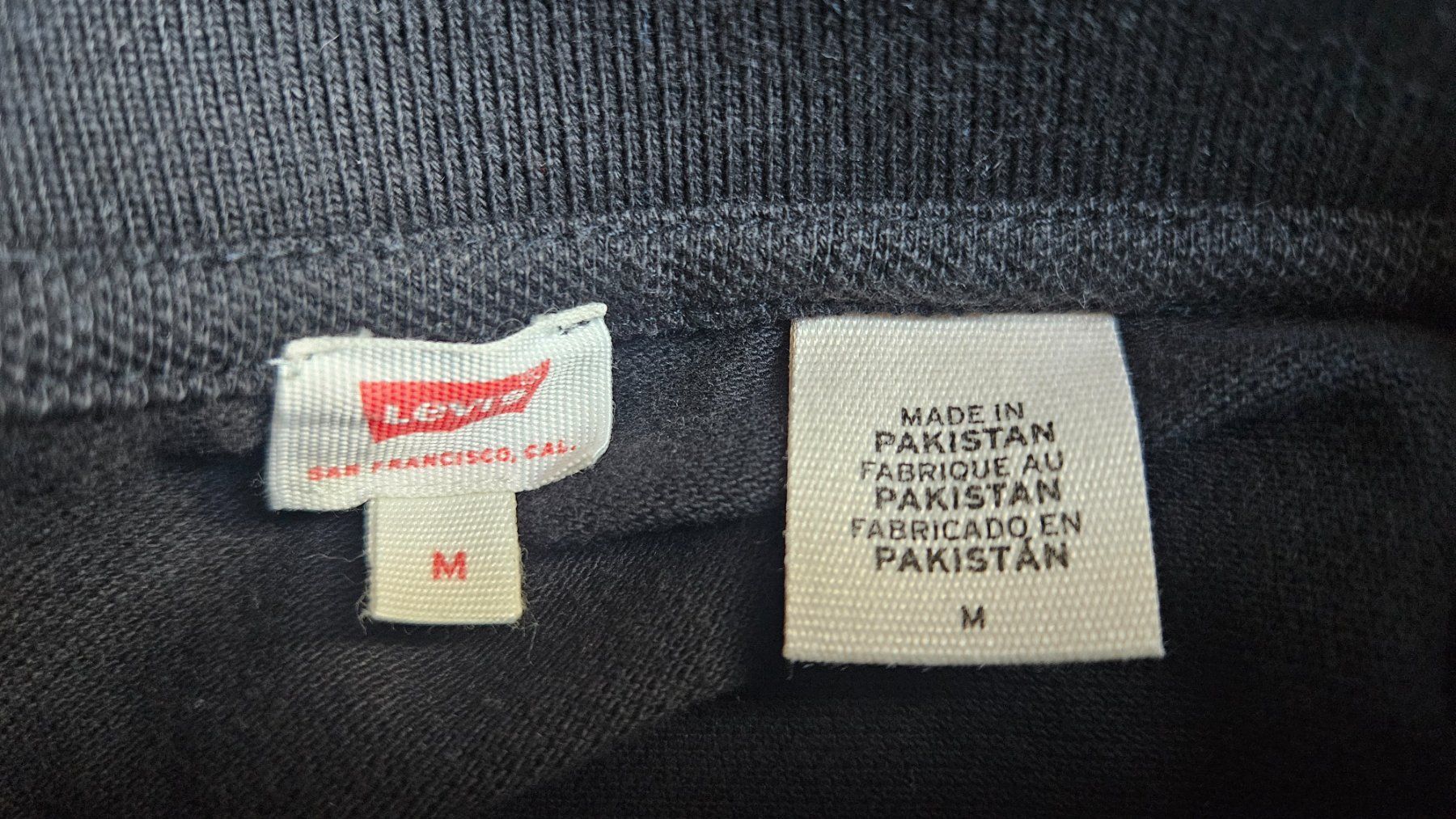 Levi's T-Shirts: Damen Sweatshirt – Gebraucht aus Münchenbuchsee von Yothu 2