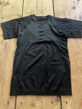 Schwarzes Funktionshirt Grösse XL, Atmungsaktiv