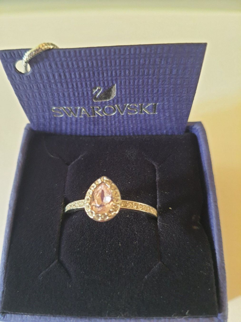 Swarovski Anelli: Swarovski Pear / Tear Drop Ring Pink NEU – Nuovo (secondo la descrizione) da Zollikerberg venduto da Sell-Buy-it 2